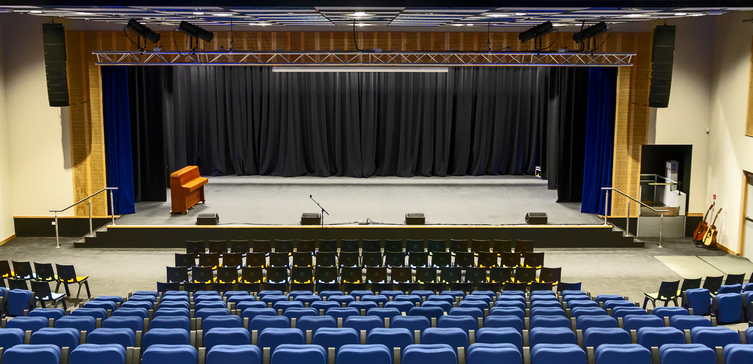 The SRX906 line arrays sound excellent straight out of the box, with consistent tonal quality throughout the space