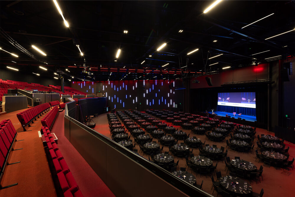 NZICC-2_1 JBL VTX line arrays deliver exceptional coverage throughout NZICC’s flagship theatre.