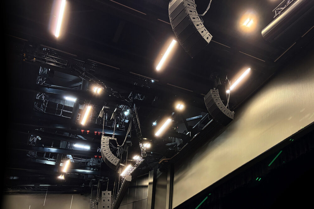 NZICC-2_14 The largest JBL VTX A Series theatre installation elevates NZICC performances.